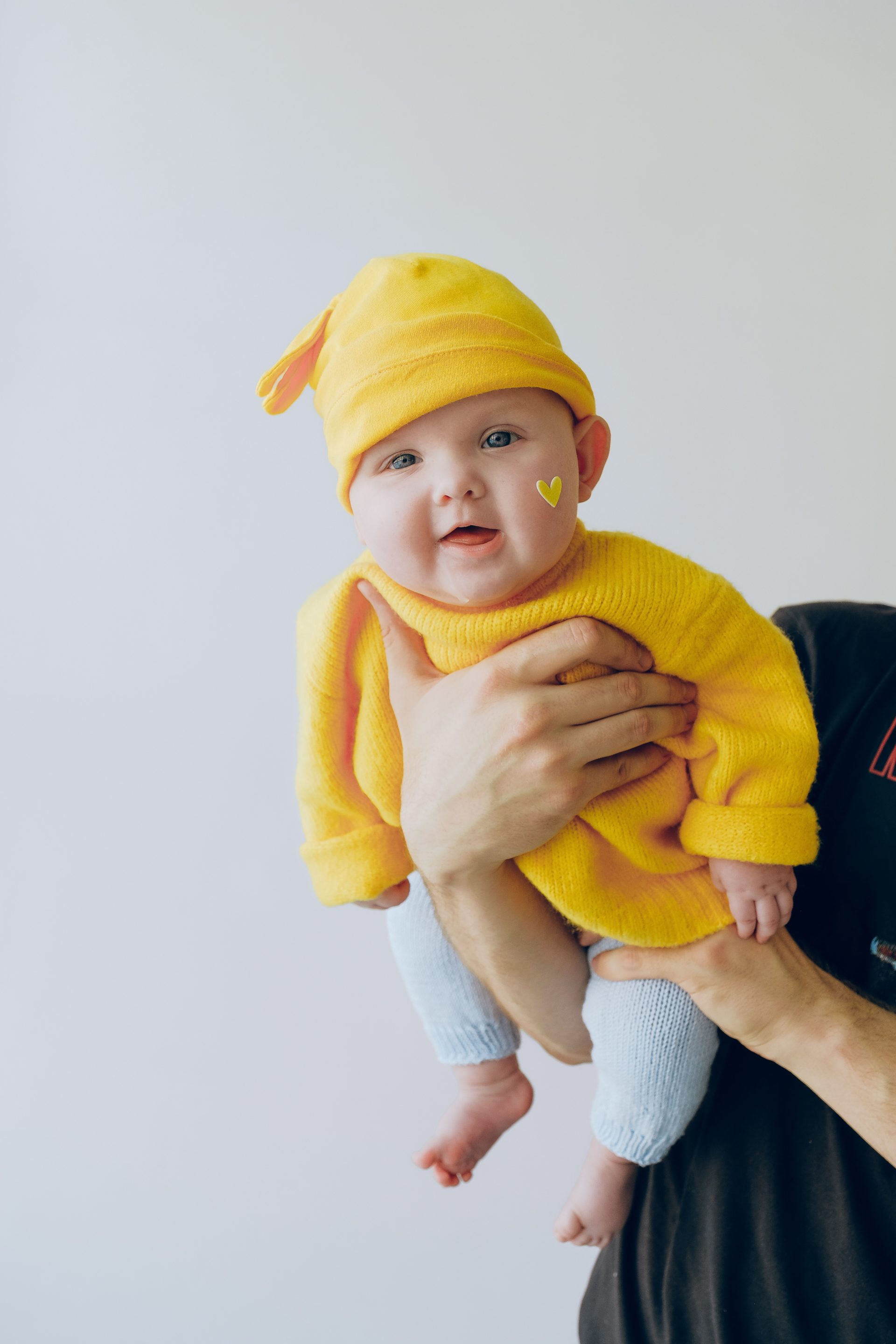 Tour de tête bébé et enfant : guide des tailles pour les bonnets
