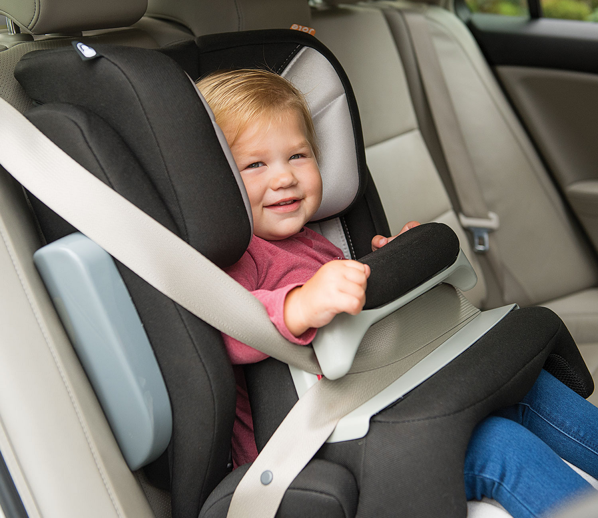 Quand passer du cosy au siège auto ?, Autour de bébé